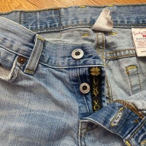 Straight leg lucky brand jeans size 2🤩